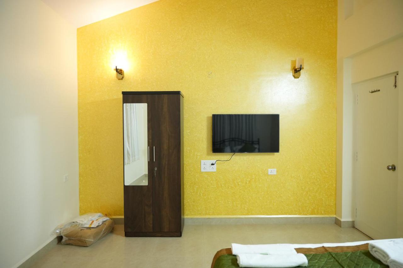 Shri Mahamaya Panaji Bagian luar foto